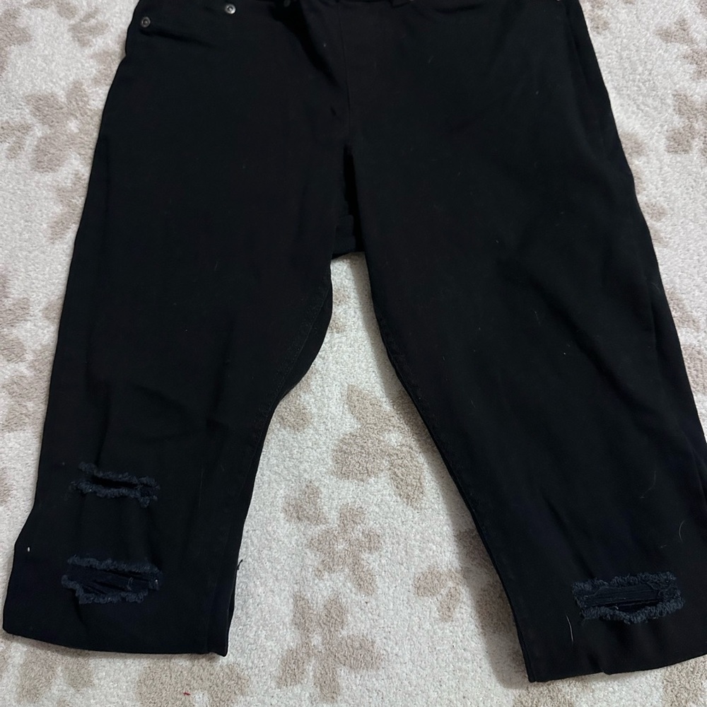 Black Distressed Capri Pants